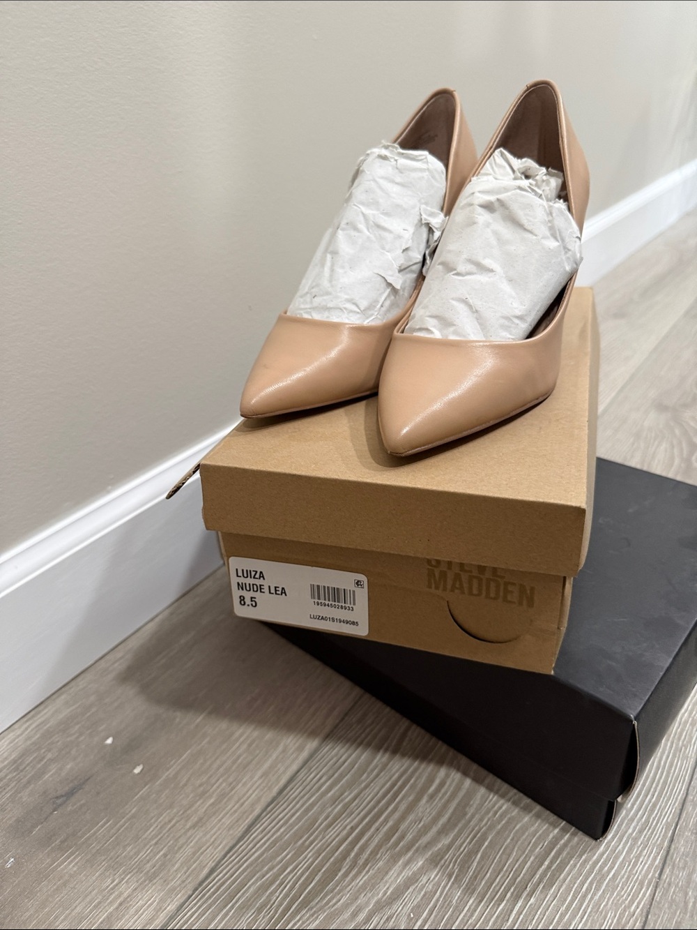 Steve Madden Nude Leather Pointed-Toe Pumps